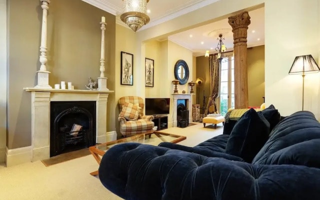 Townhouse By The River