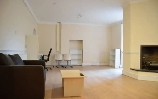 3 Bedroom Bayswater Flat
