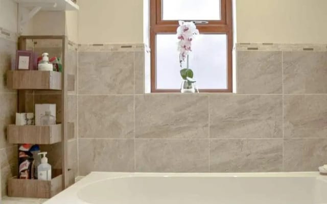 Impeccable 4-bed House in Barnsley