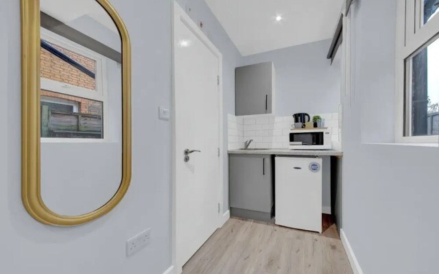 Serviced Ensuite Room In West Drayton London UB7