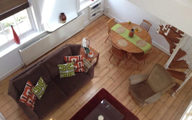 Large Shoreditch 2/dbl bed Loft apt