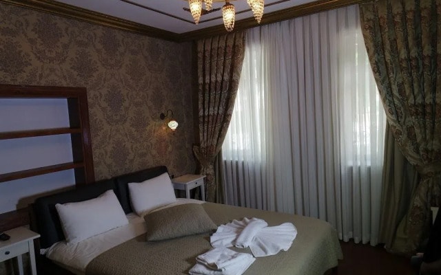 Alice Ottoman Palace