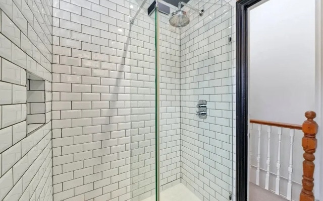 4 Bedroom House, Barnes