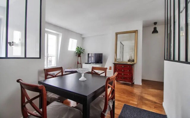 Apartment full of lights - Ternes