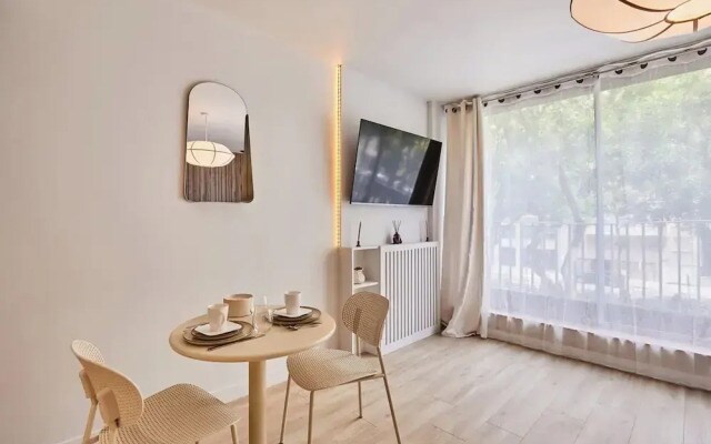 THE Parisian Suite / Center of Paris