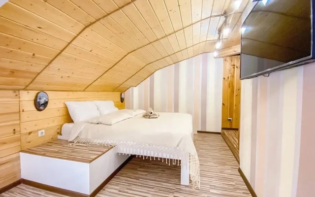 Abri Luxe on Medovoy