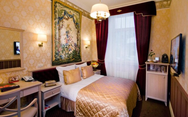 Отель и ресторан IMPERIAL (бывший Ramada)