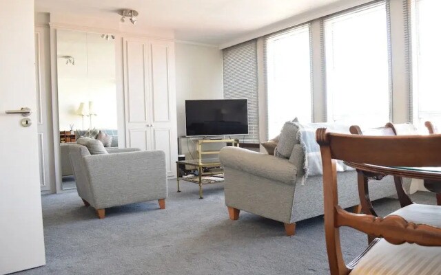 Studio Flat For 2 in Westminster