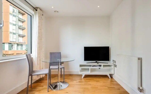 Cosy Studio Apartment in Canary Wharf