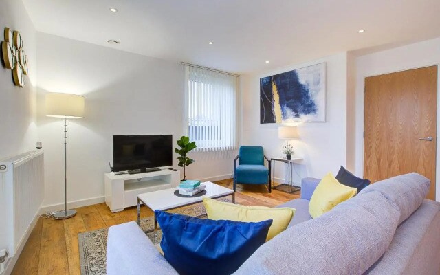 Hybrid Resi Greenwich