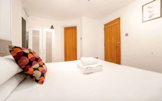 Battersea Studio Apartment