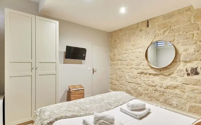 Charming Apartment Center of Paris by Studio Prestige