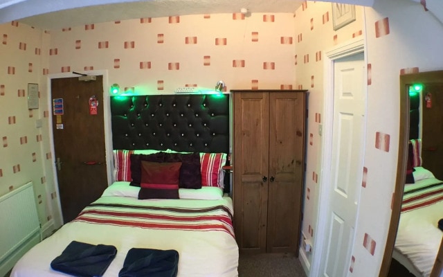 Home and Away Guesthouse