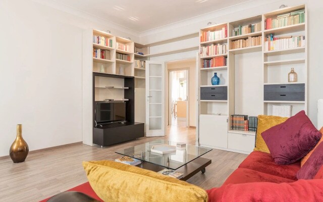 Galilei Apartment