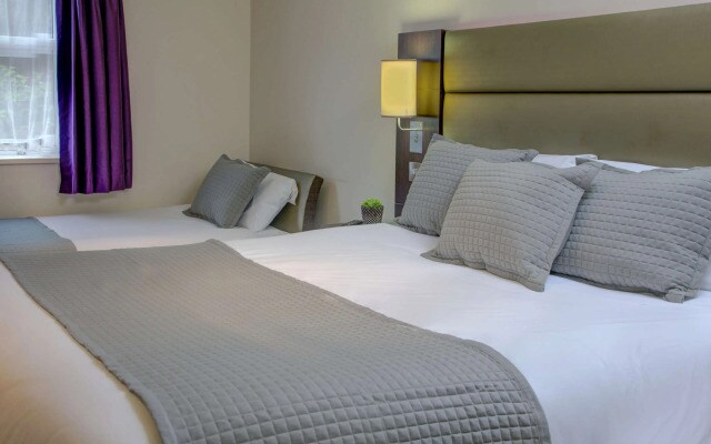 Fortune Hotel Huddersfield M62 JCT24, Sure Collection by Best Western