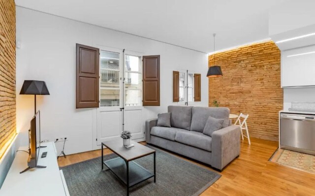 Lodging Apartments Amazing apartment by Ramblas with inner terrace