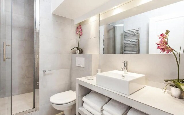 Luxury 2 Bedrooms Grands-Boulevards I by Livinparis