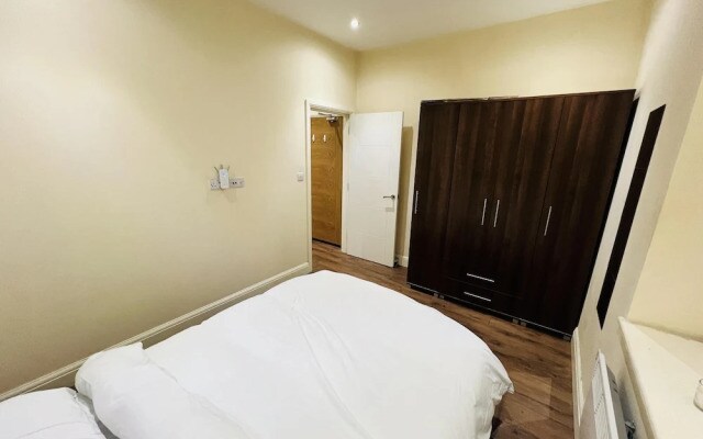 1-bed Apartment in Ealing - 2mins From Station