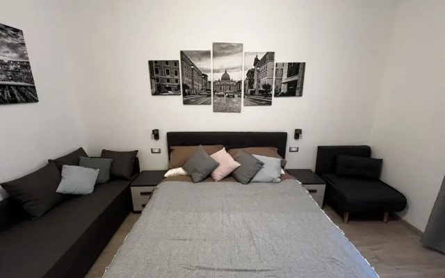 Love4Rome Guest House