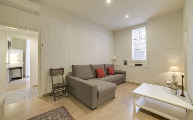 Lovely 2bed W/terrace in Lesseps, Near Park Güell