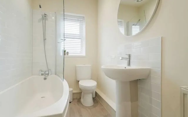 Crookes Gem with Garden & Alpacas Nearby