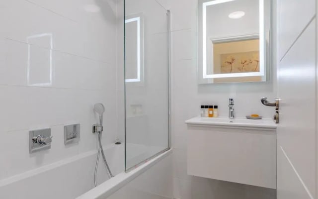 Maida Vale - Carlton Vale Apartments
