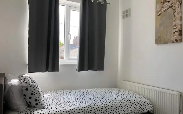 Immaculate 3-bed House in Nottingham