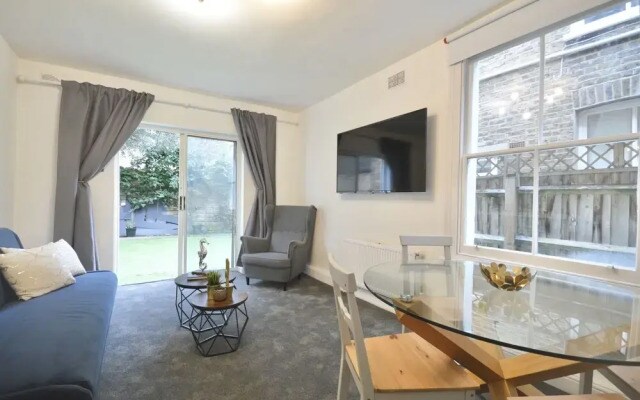 Beautiful Garden Flat near Chelsea