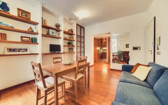 Elegant and Quiet Flat in City Center