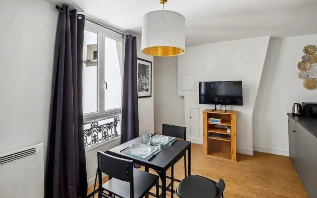 Studio at the Heart of the Marais Rue des Rosiers