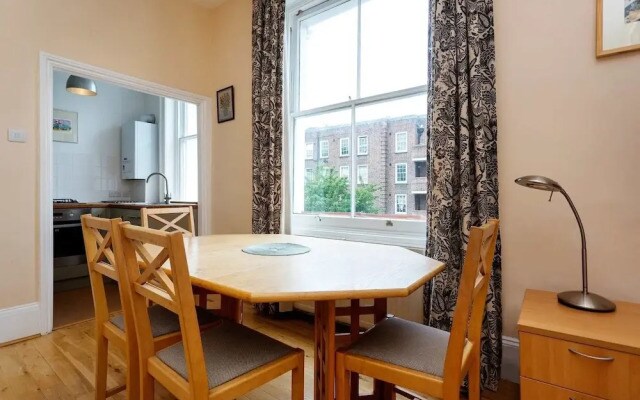 Clarendon Apartment