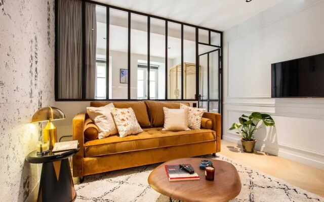 Magnificent 1 Room Apartment