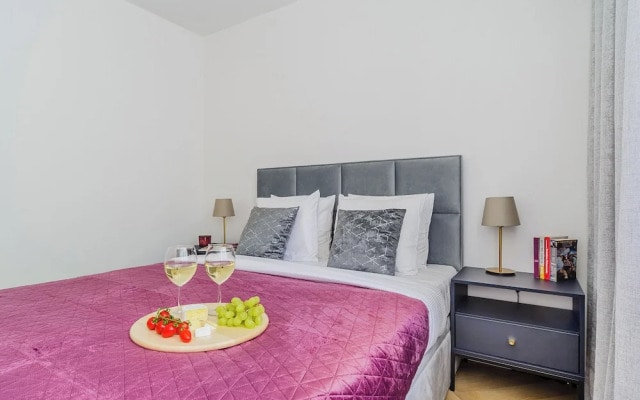 Lumina 4-room apart near Pałac Kultury