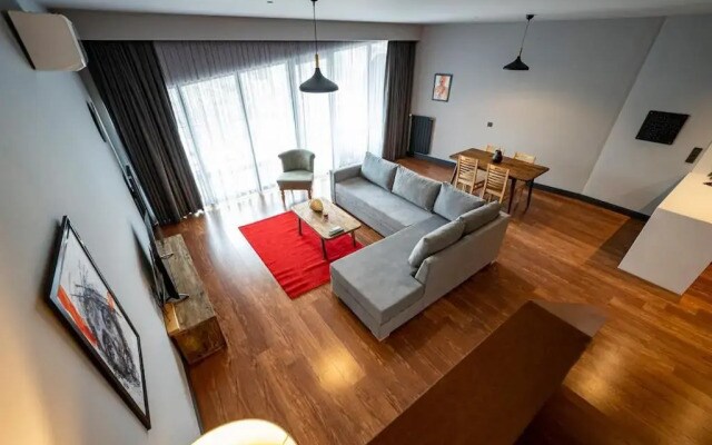 Superior, dublex residence,7/24 Security,2 bedroom ( Benesta 229 )
