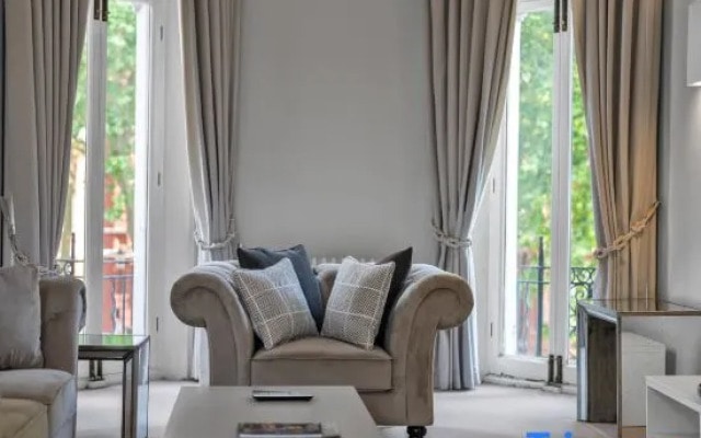 Hans Place Residences