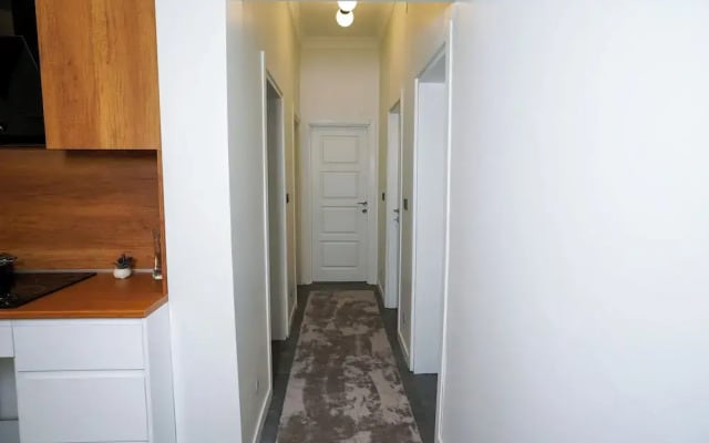 Merkuri Apart
