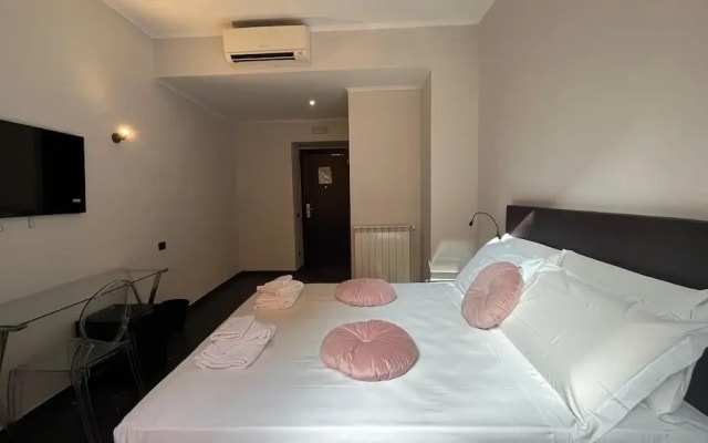 Cloud 9 Hotel