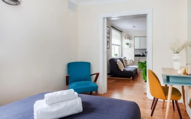 Classic 1BR - Notting Hill Gem