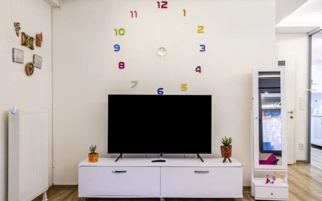 Flat With Rainbow Themed Interior in Goztepe