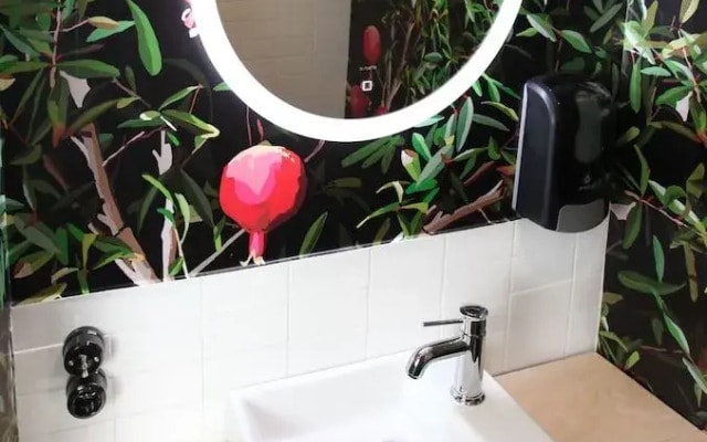 Botanist Hostel