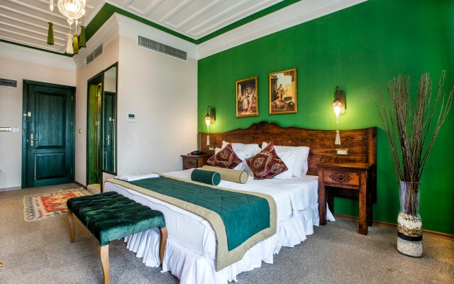 Rose Garden Suites