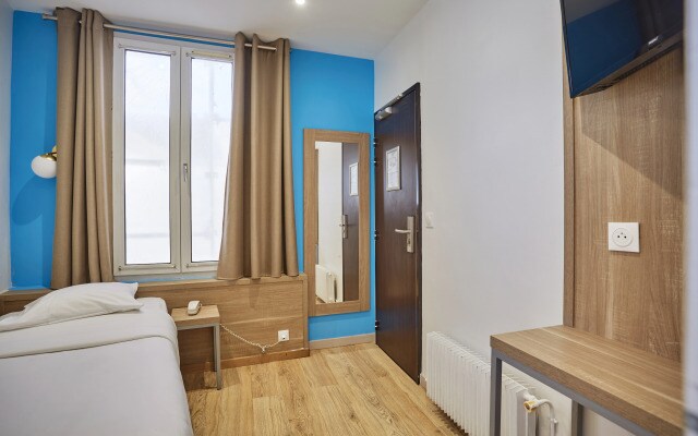 Merryl Hotel