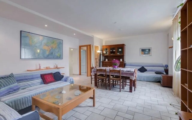 Spacious and Cozy, 6+3 Beds, Free Wifi, Near Eur