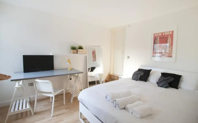 Wimbledon South by Allo Housing