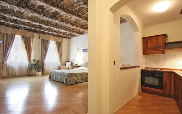 Chateau 9