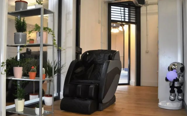 Cosmos capsule coworking hub London