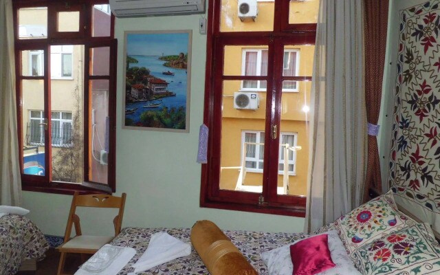 Chora Guesthouse