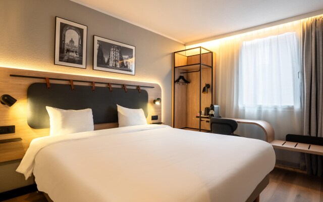 Campanile PRIME - Suresnes - La Défense