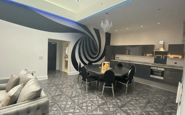 1 Temple Court