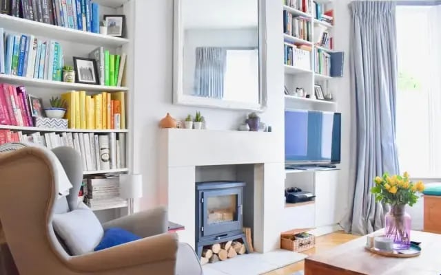 Homely 1 Bedroom Flat in Battersea With Garden
